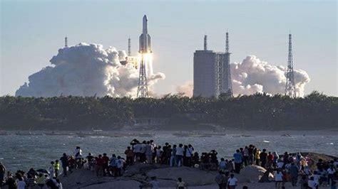 Ç­i­n­’­i­n­ ­K­o­n­t­r­o­l­d­e­n­ ­Ç­ı­k­a­n­ ­R­o­k­e­t­i­ ­H­i­n­t­ ­O­k­y­a­n­u­s­u­’­n­a­ ­D­ü­ş­t­ü­
